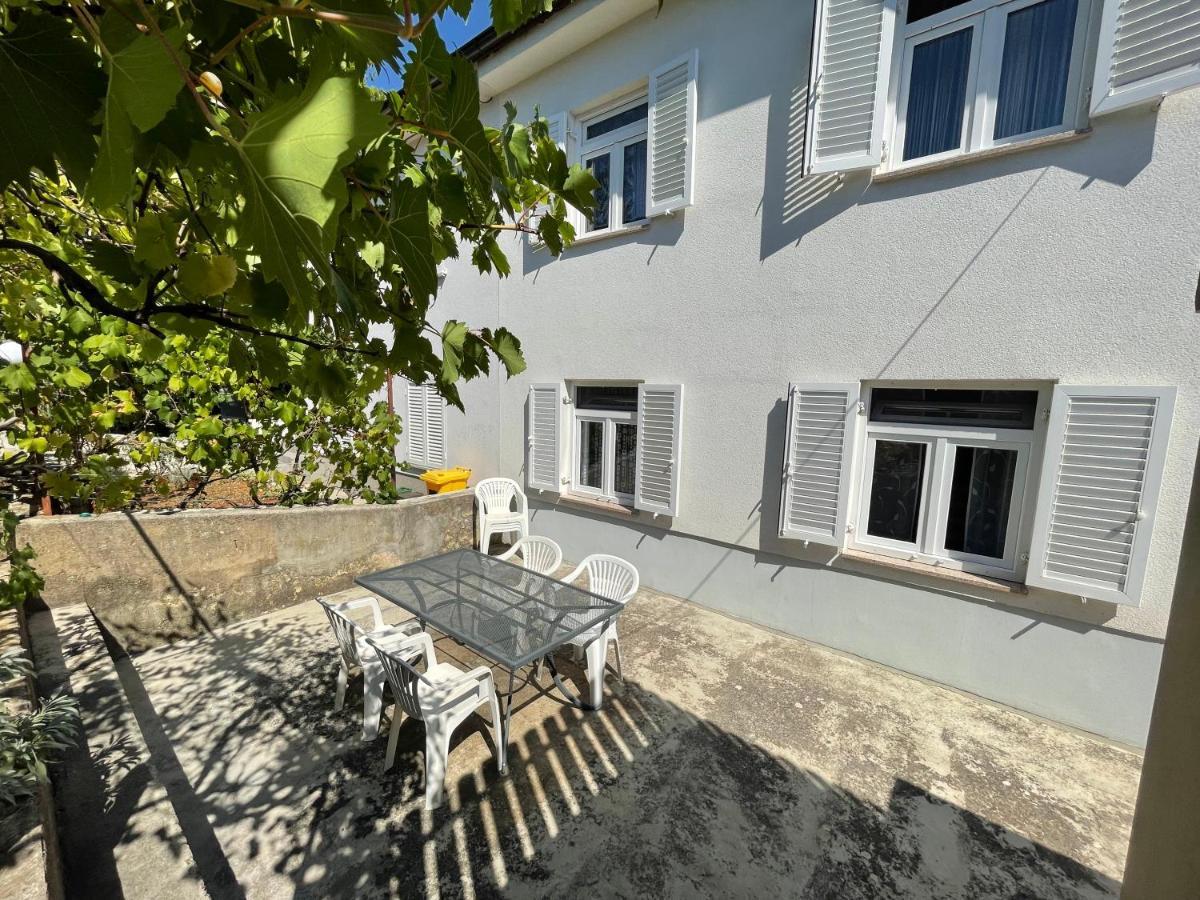 Apartments Bohovic Šilo Екстериор снимка