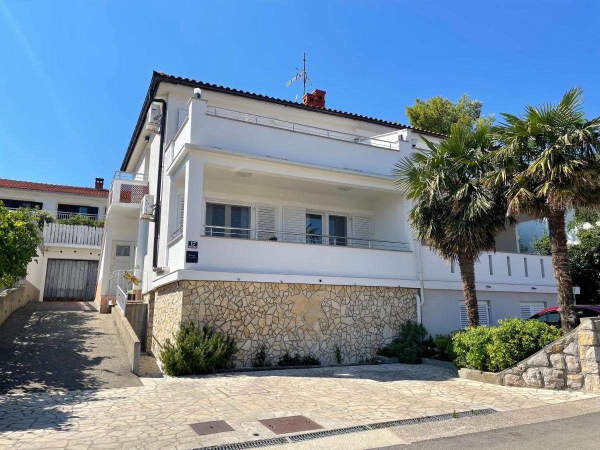 Apartments Bohovic Šilo Екстериор снимка